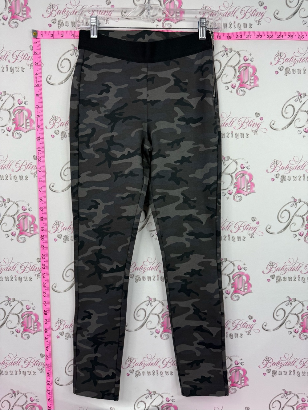 GAP pants camouflage Women's Black & Gray Camo Leggings